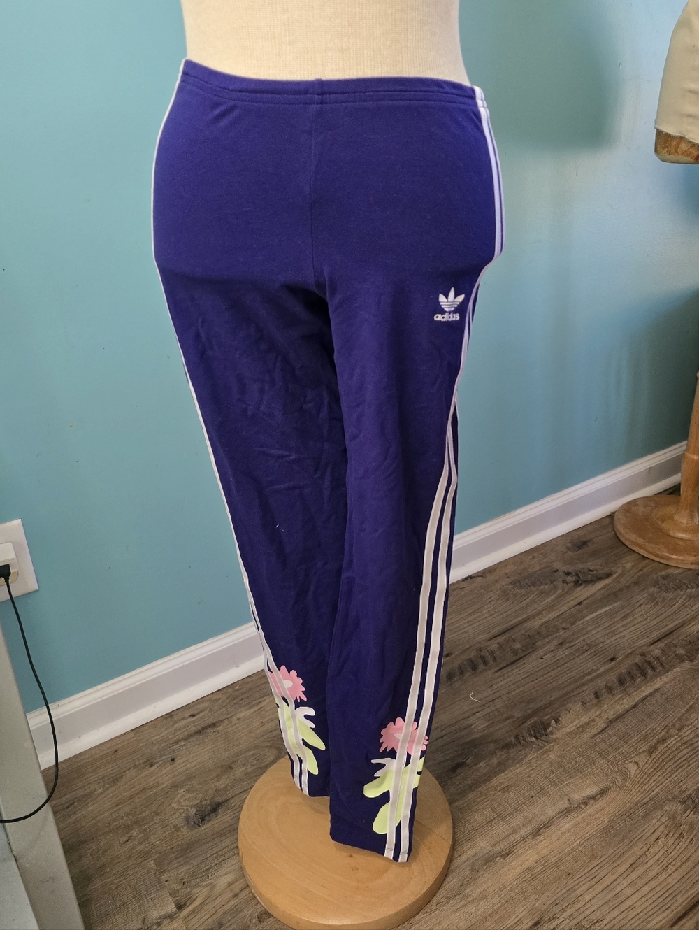 Adidas Originals Girls' 3-Striped Flieal Leggings - Picture 2 of 5